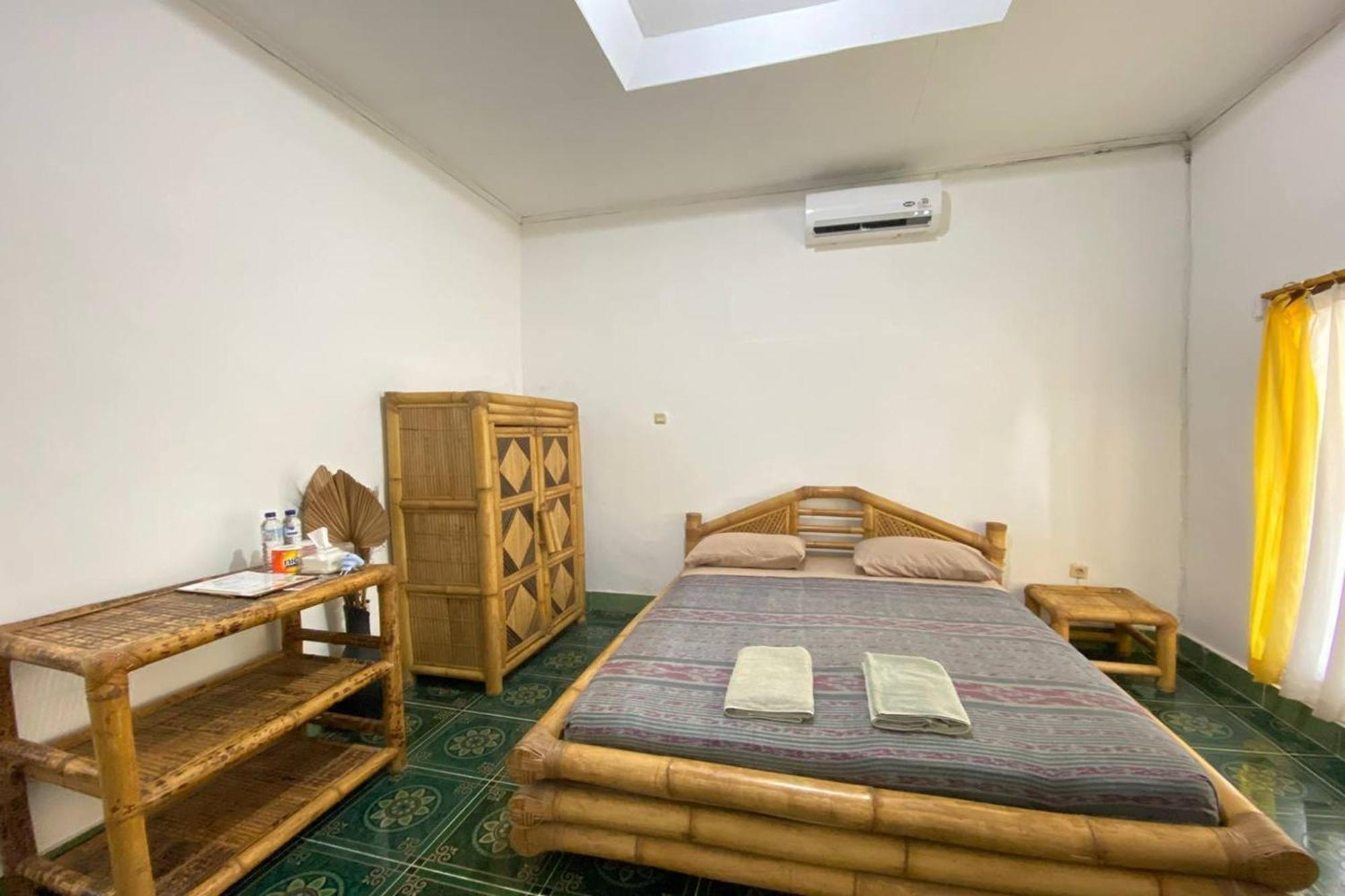 Duyung Rooms & Resto Gerupuk Bumbang Luaran gambar