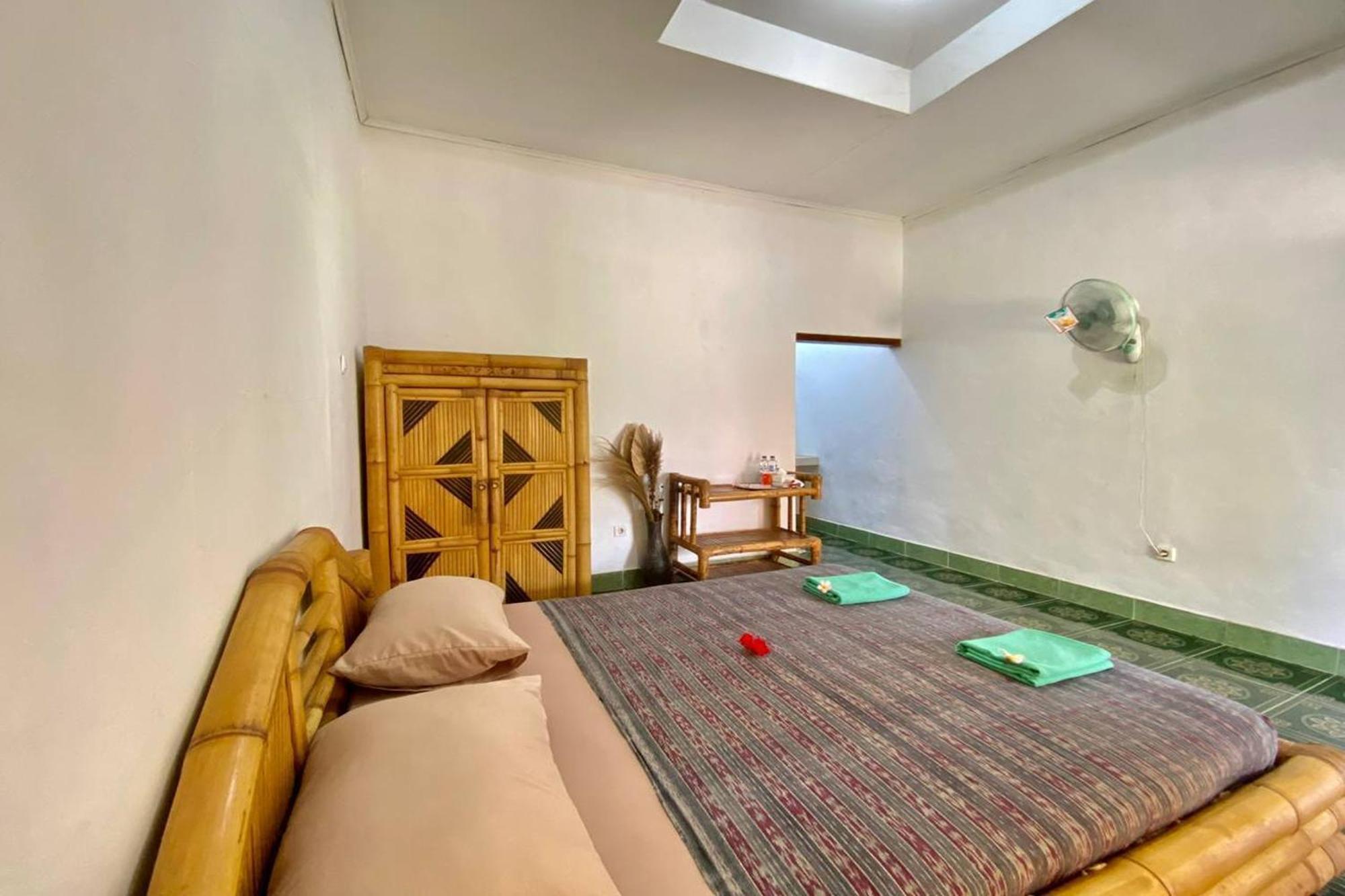 Duyung Rooms & Resto Gerupuk Bumbang Luaran gambar