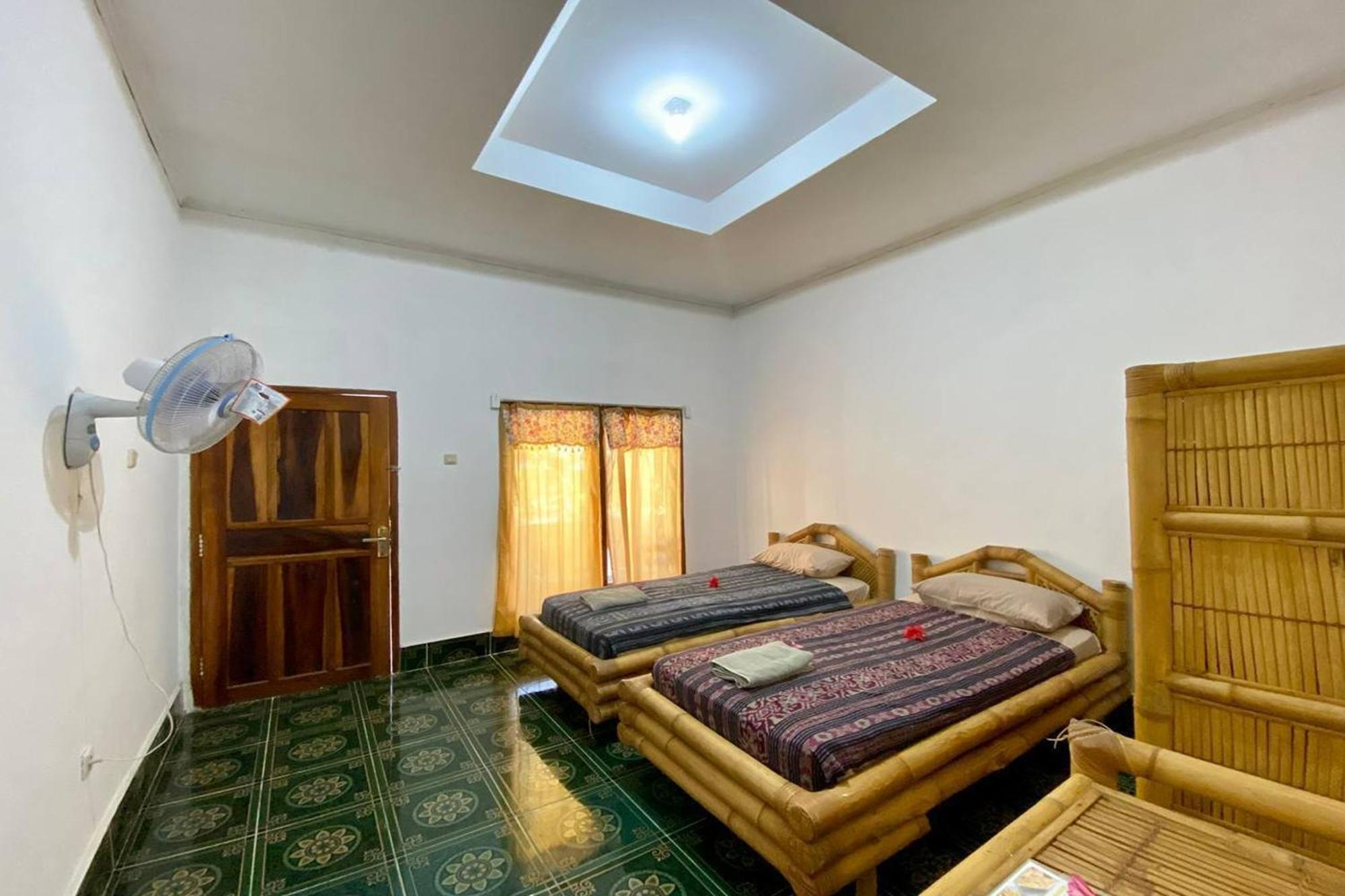 Duyung Rooms & Resto Gerupuk Bumbang Luaran gambar