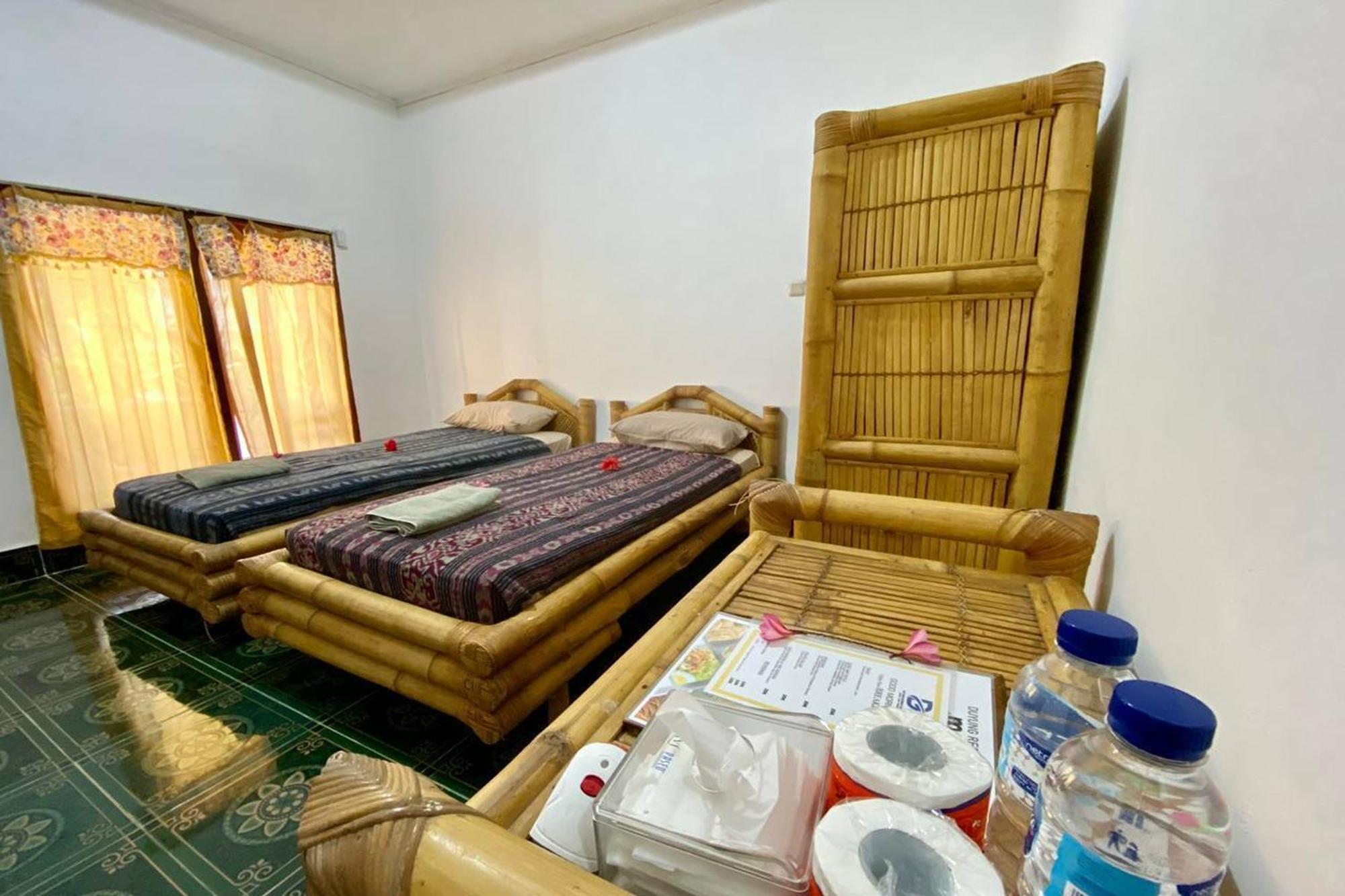 Duyung Rooms & Resto Gerupuk Bumbang Luaran gambar
