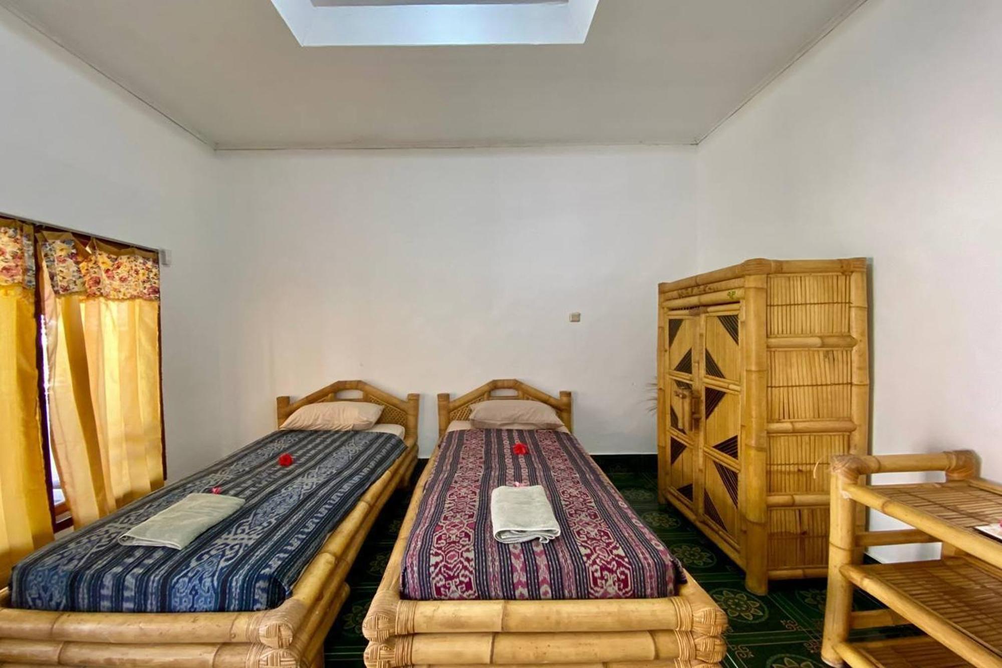 Duyung Rooms & Resto Gerupuk Bumbang Luaran gambar