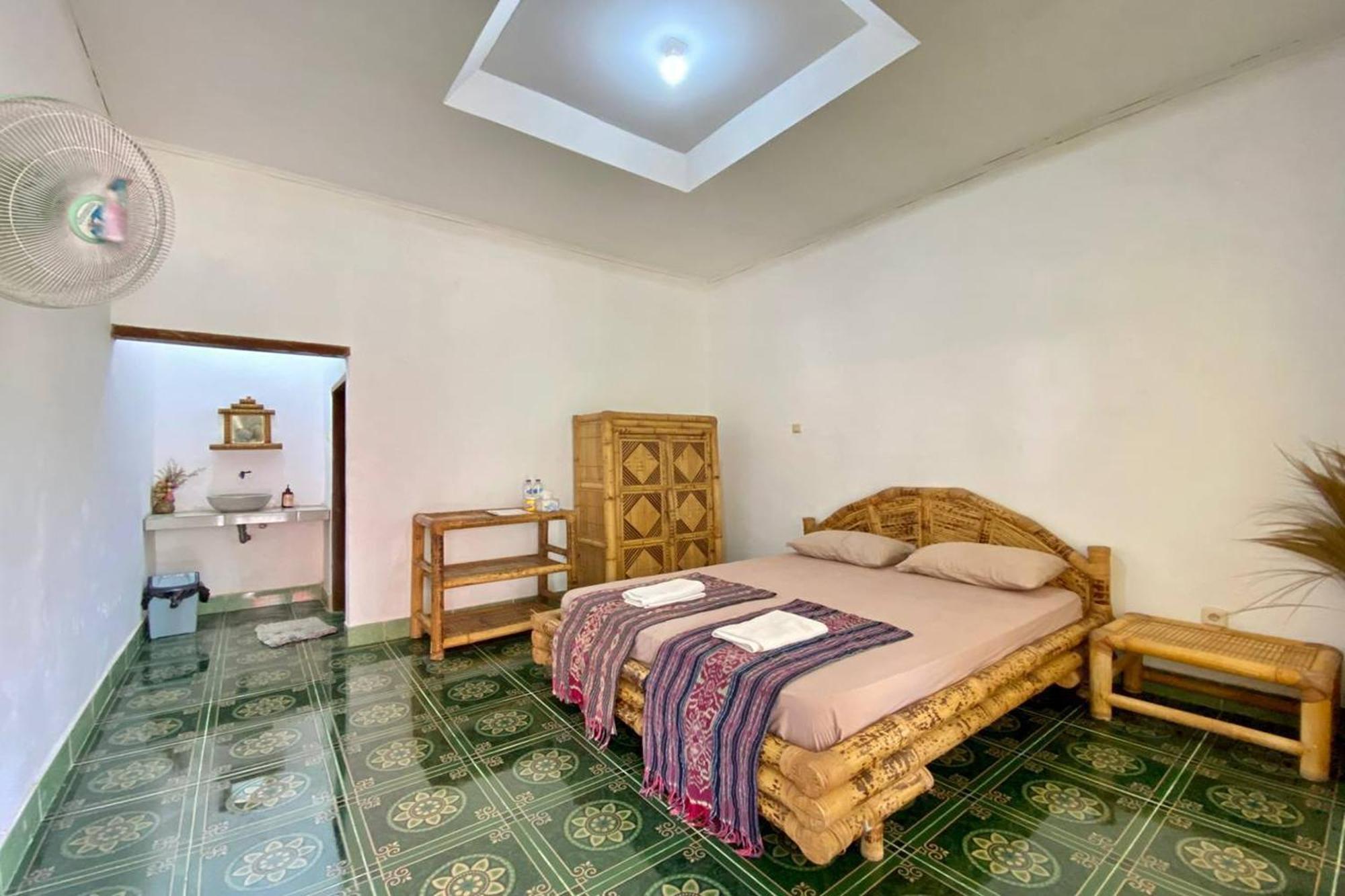 Duyung Rooms & Resto Gerupuk Bumbang Luaran gambar